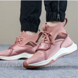 Puma High Top Training Sneakers 6.5